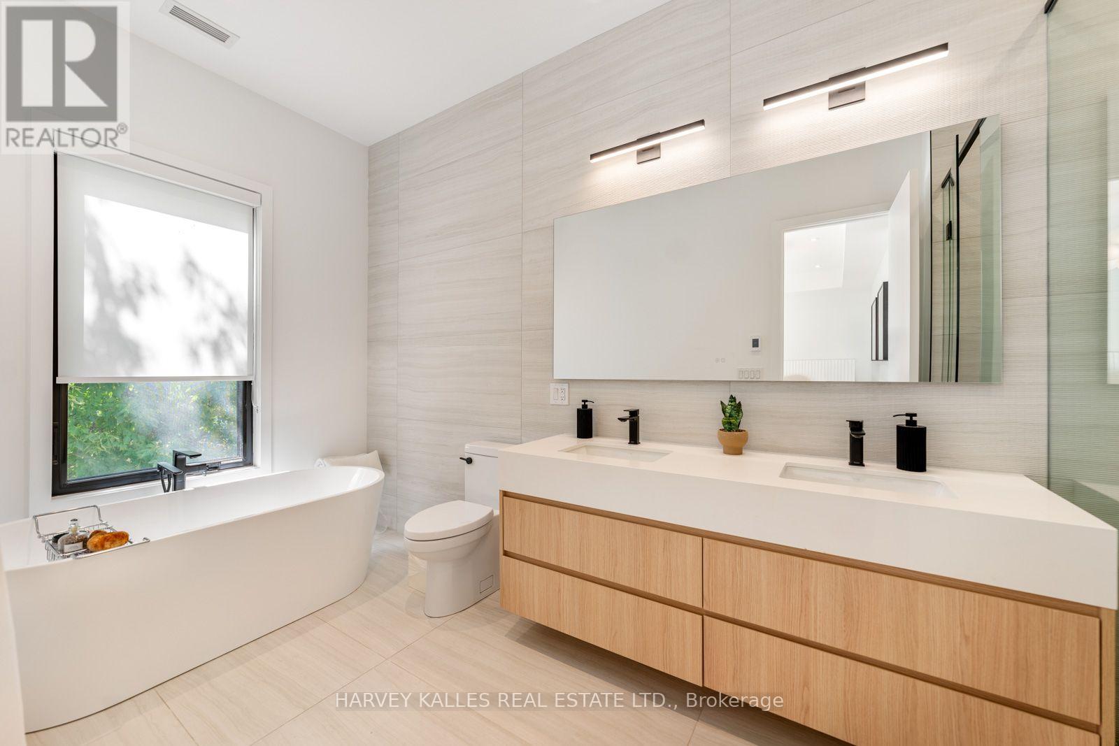 45 Gloucester Grove, Toronto, Ontario  M6C 2A2 - Photo 14 - C13710832