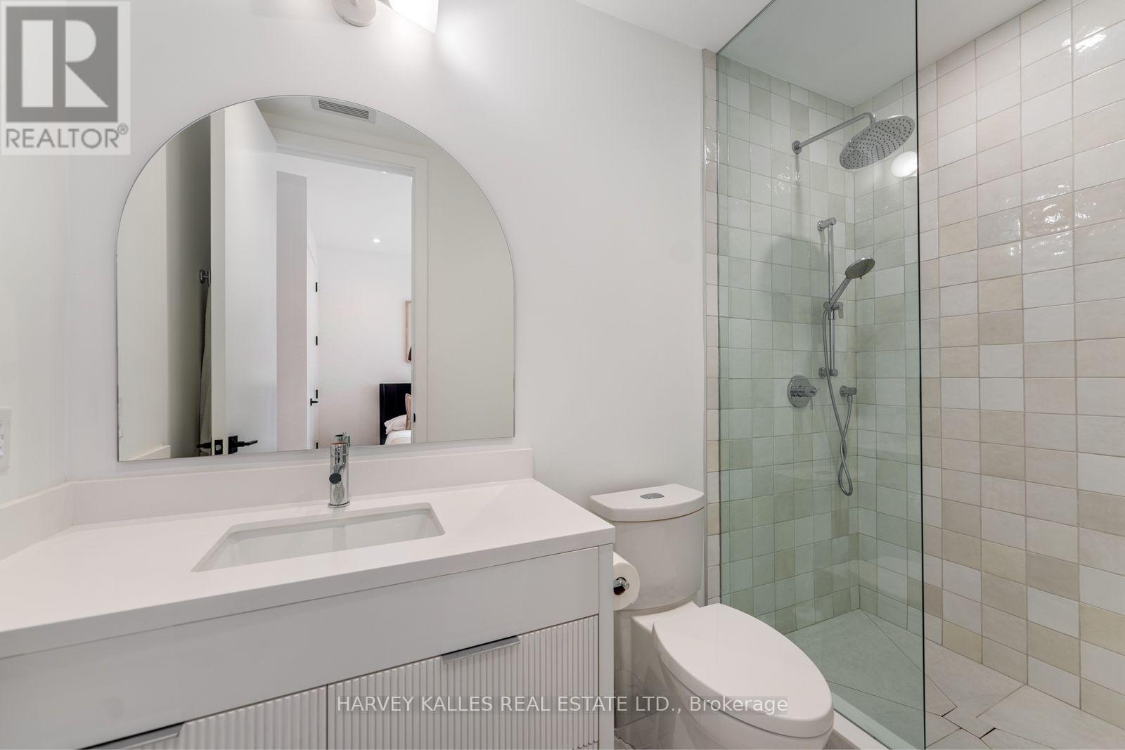 45 Gloucester Grove, Toronto, Ontario  M6C 2A2 - Photo 21 - C13710832
