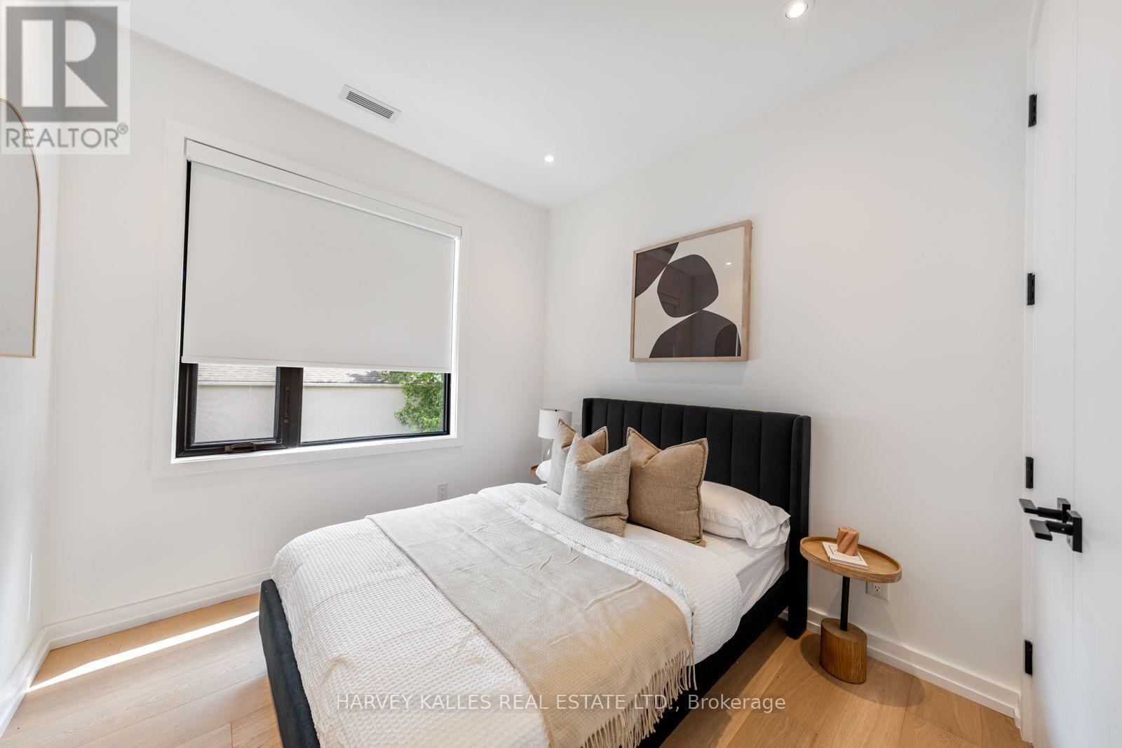 45 Gloucester Grove, Toronto, Ontario  M6C 2A2 - Photo 20 - C13710832