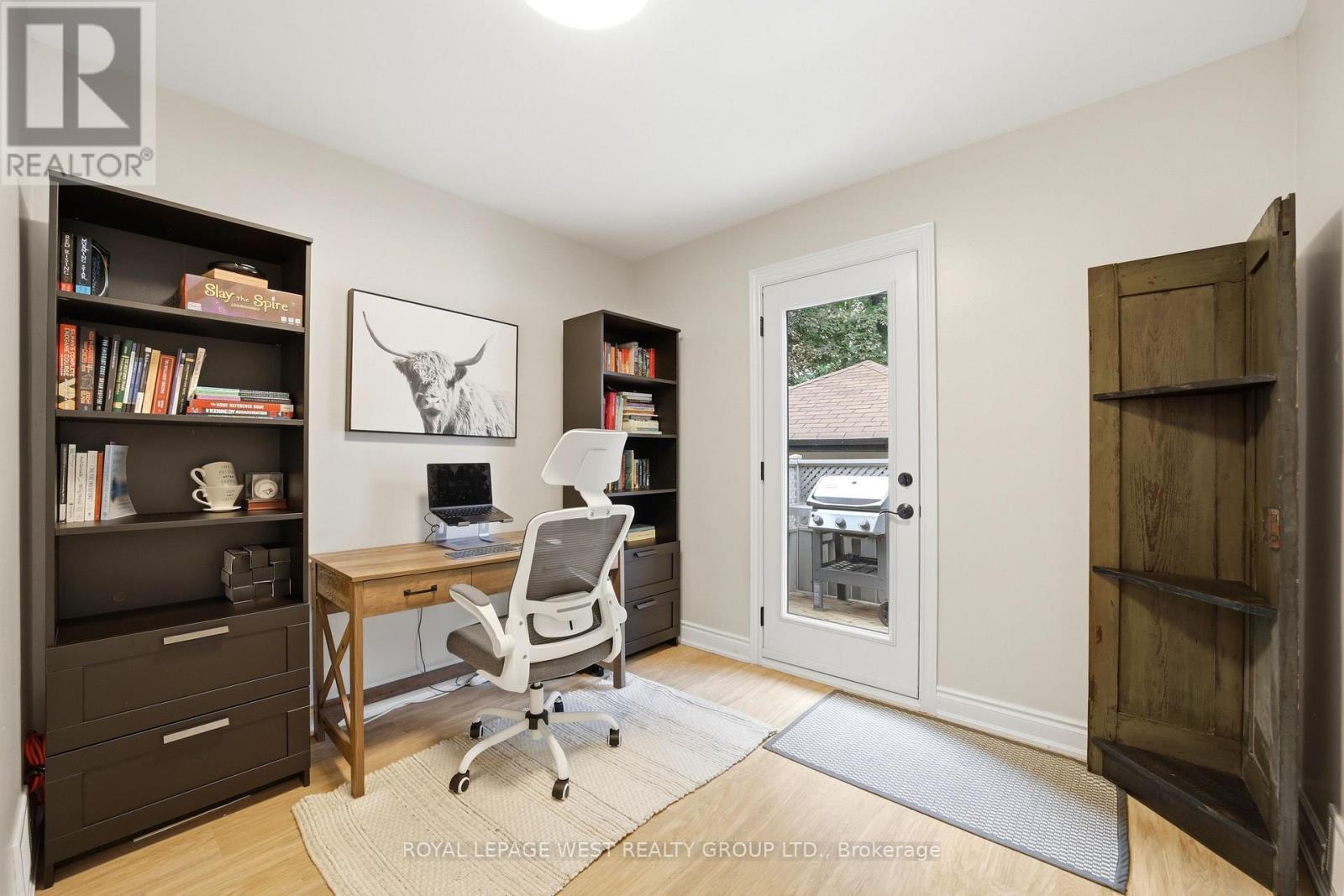 72 Mervyn Avenue, Toronto, Ontario  M9B 1N3 - Photo 10 - W13710708