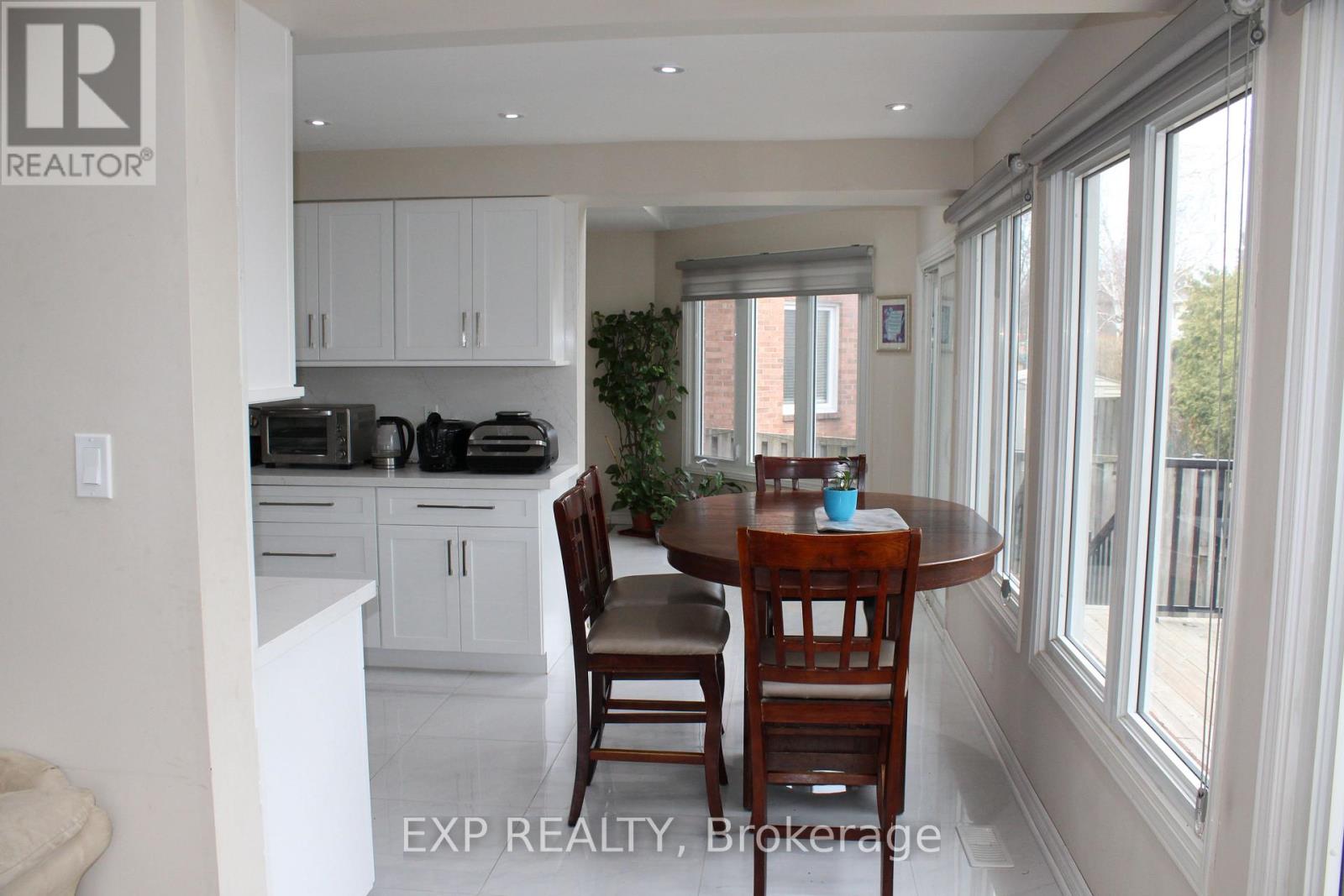 48 Howell Street, Brampton, Ontario  L6Y 3H8 - Photo 10 - W13710728