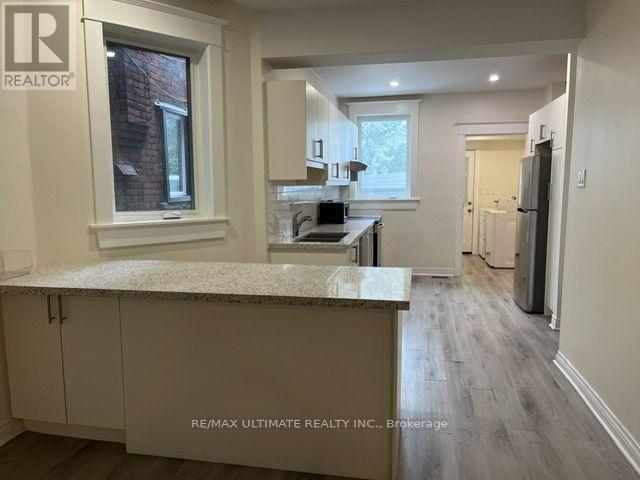 Upper - 10 Hibernia Avenue, Toronto, Ontario  M6N 1E5 - Photo 14 - W13710756