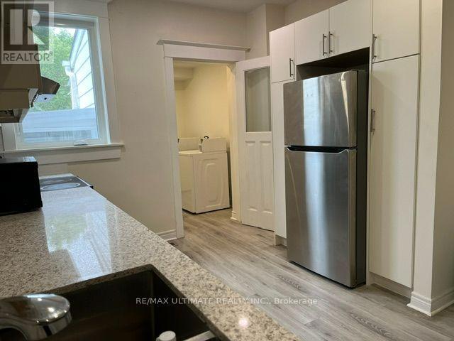 Upper - 10 Hibernia Avenue, Toronto, Ontario  M6N 1E5 - Photo 17 - W13710756