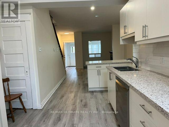 Upper - 10 Hibernia Avenue, Toronto, Ontario  M6N 1E5 - Photo 18 - W13710756