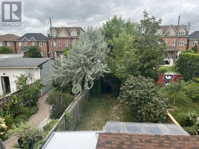 Upper - 10 Hibernia Avenue, Toronto, Ontario  M6N 1E5 - Photo 23 - W13710756