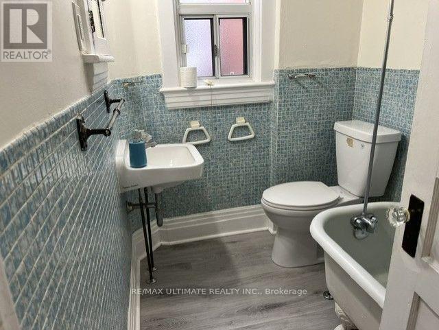 Upper - 10 Hibernia Avenue, Toronto, Ontario  M6N 1E5 - Photo 25 - W13710756