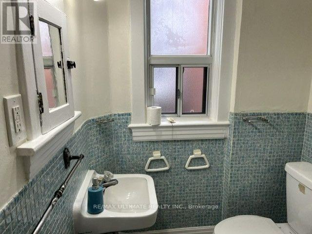 Upper - 10 Hibernia Avenue, Toronto, Ontario  M6N 1E5 - Photo 29 - W13710756