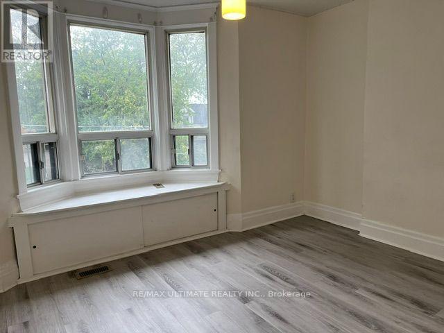 Upper - 10 Hibernia Avenue, Toronto, Ontario  M6N 1E5 - Photo 35 - W13710756