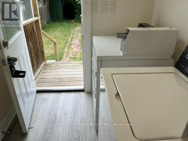 Upper - 10 Hibernia Avenue, Toronto, Ontario  M6N 1E5 - Photo 6 - W13710756