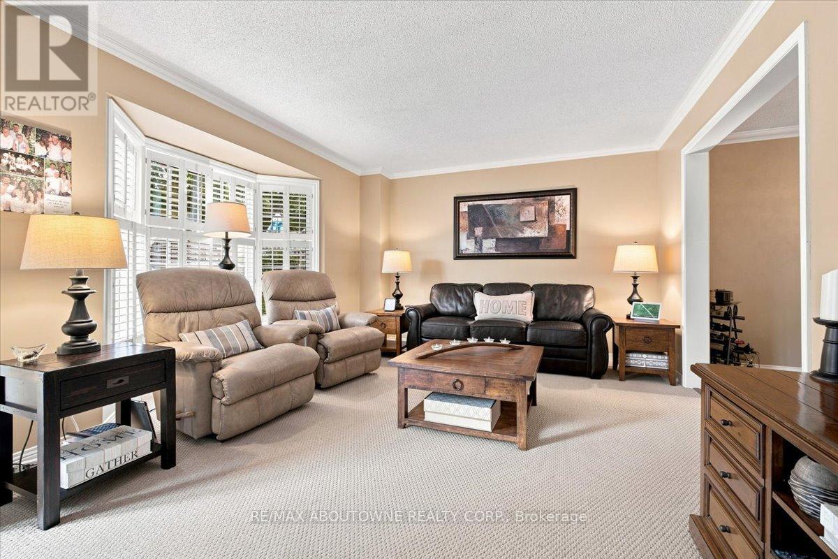7 - 2145 Country Club Drive, Burlington, Ontario  L7M 4E1 - Photo 10 - W13710786