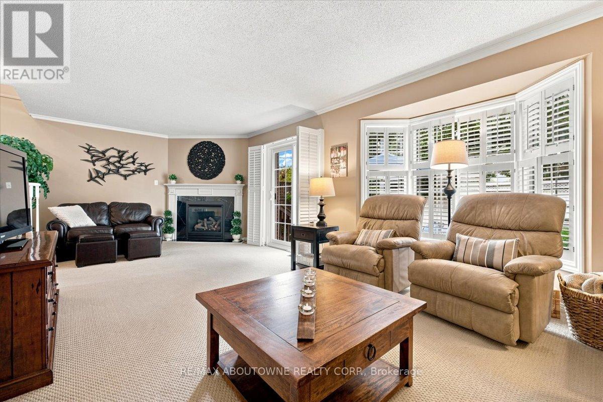 7 - 2145 Country Club Drive, Burlington, Ontario  L7M 4E1 - Photo 11 - W13710786