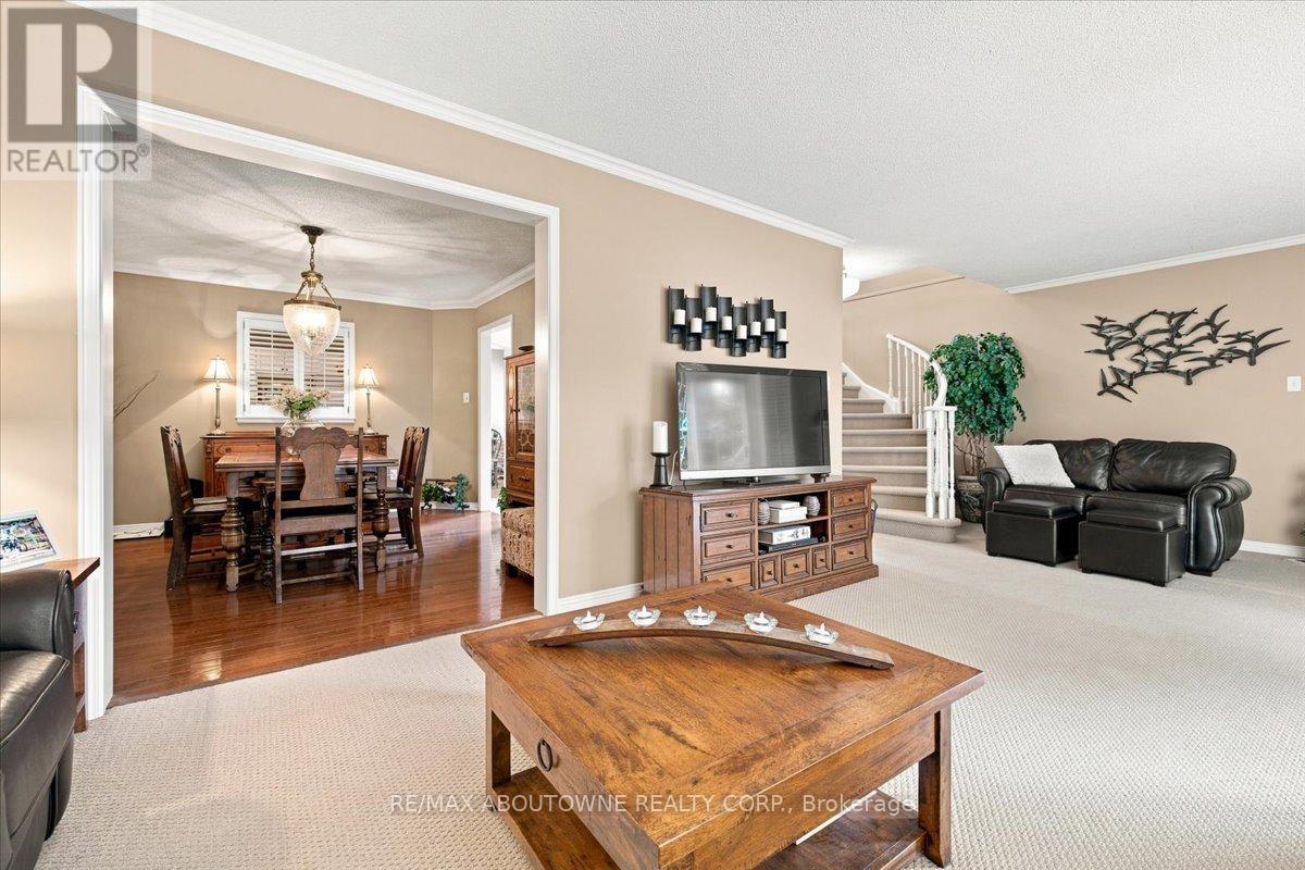 7 - 2145 Country Club Drive, Burlington, Ontario  L7M 4E1 - Photo 13 - W13710786