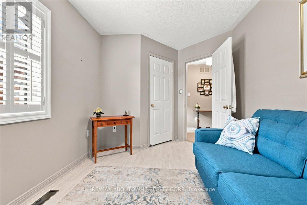 7 - 2145 Country Club Drive, Burlington, Ontario  L7M 4E1 - Photo 33 - W13710786
