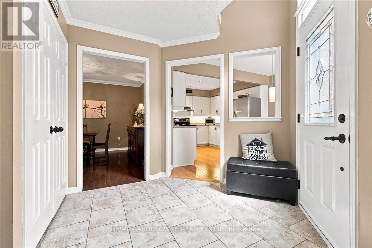 7 - 2145 Country Club Drive, Burlington, Ontario  L7M 4E1 - Photo 6 - W13710786