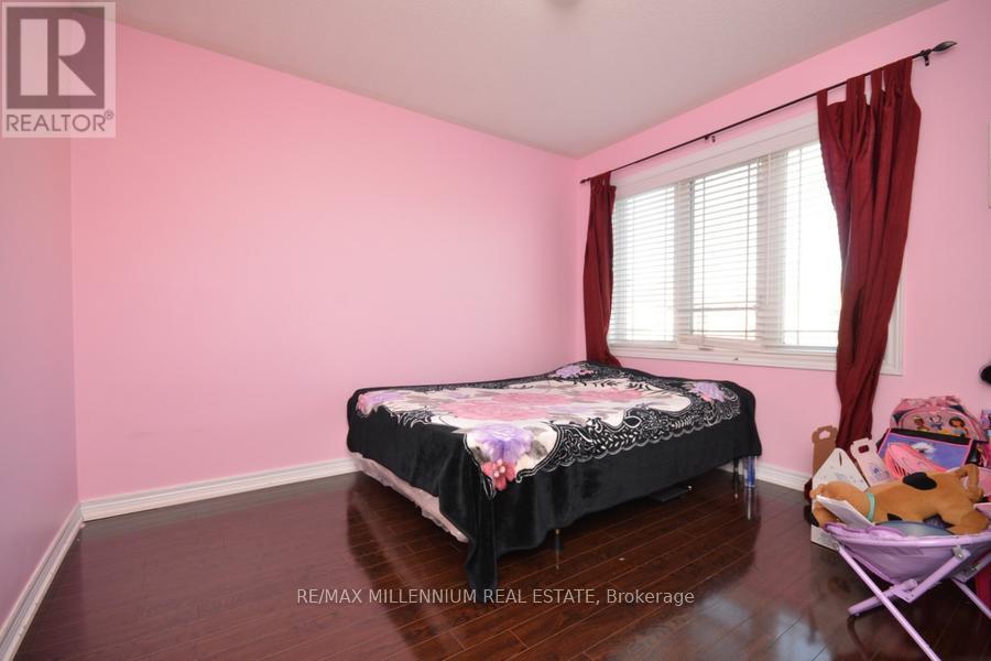 68 Skyvalley Drive, Brampton, Ontario L6P 3B7 - Photo 11 - W13710798