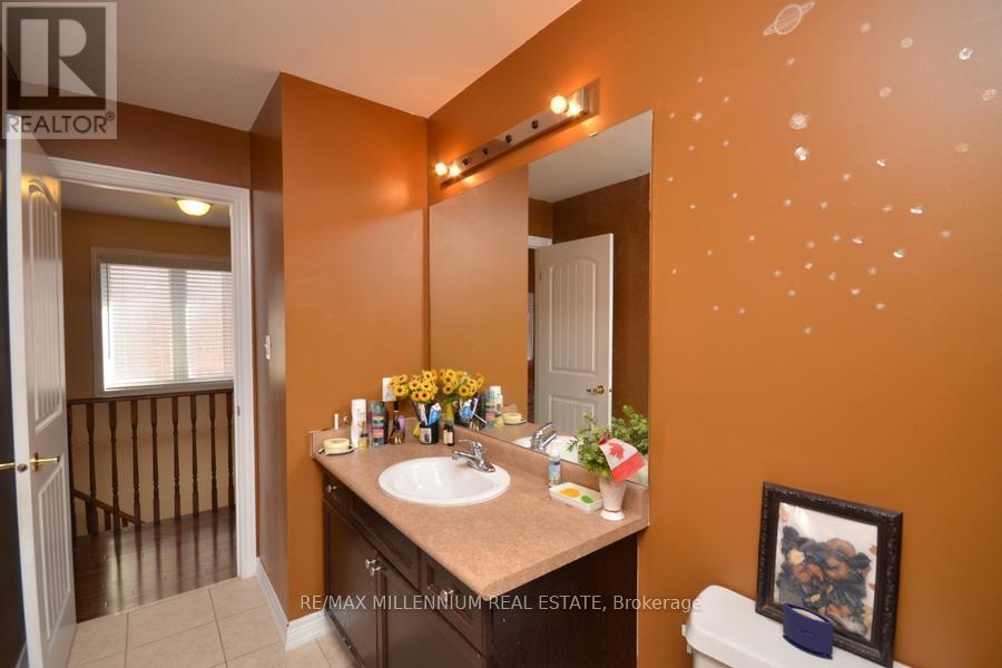 68 Skyvalley Drive, Brampton, Ontario L6P 3B7 - Photo 14 - W13710798