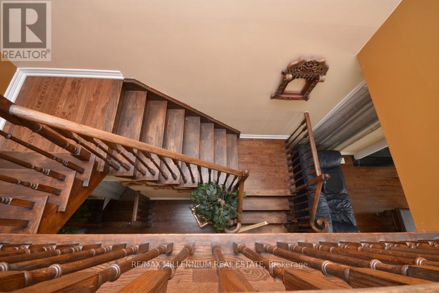68 Skyvalley Drive, Brampton, Ontario L6P 3B7 - Photo 15 - W13710798