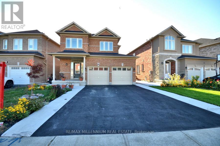 68 Skyvalley Drive, Brampton, Ontario L6P 3B7 - Photo 2 - W13710798