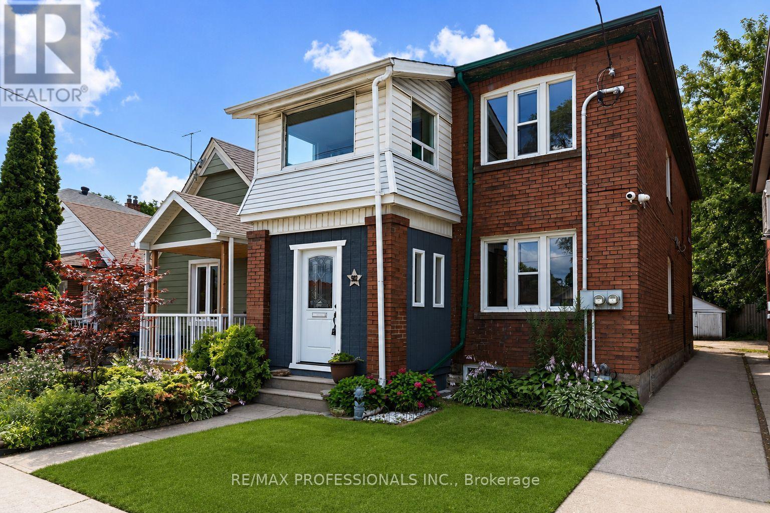 502 Jane Street, Toronto, Ontario  M6S 4A2 - Photo 2 - W13710802