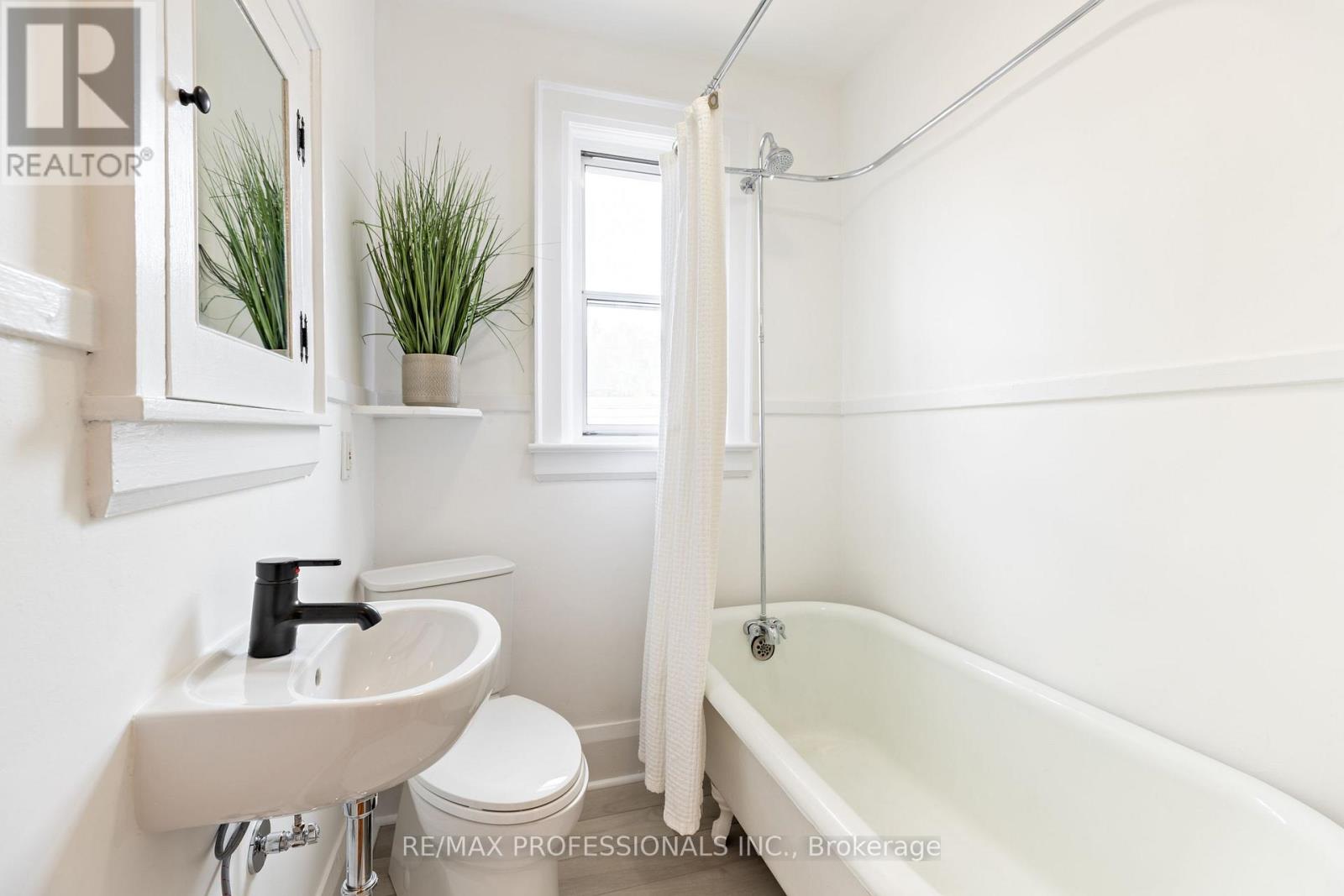 502 Jane Street, Toronto, Ontario  M6S 4A2 - Photo 24 - W13710802