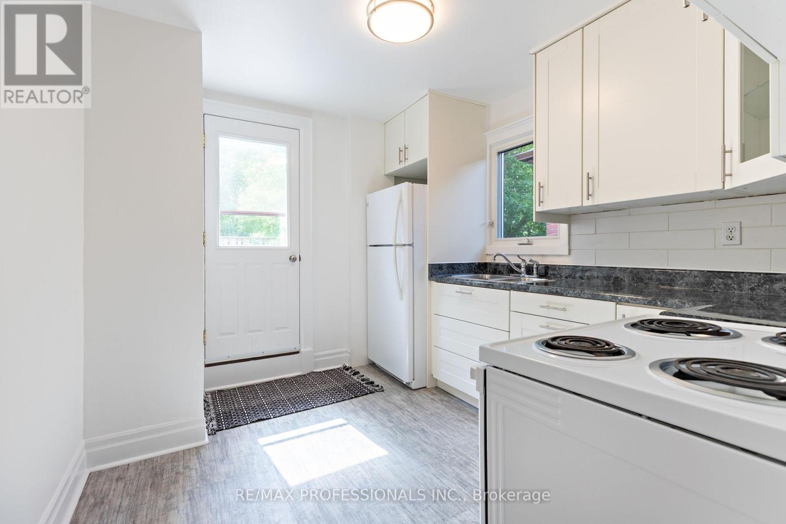 502 Jane Street, Toronto, Ontario  M6S 4A2 - Photo 25 - W13710802