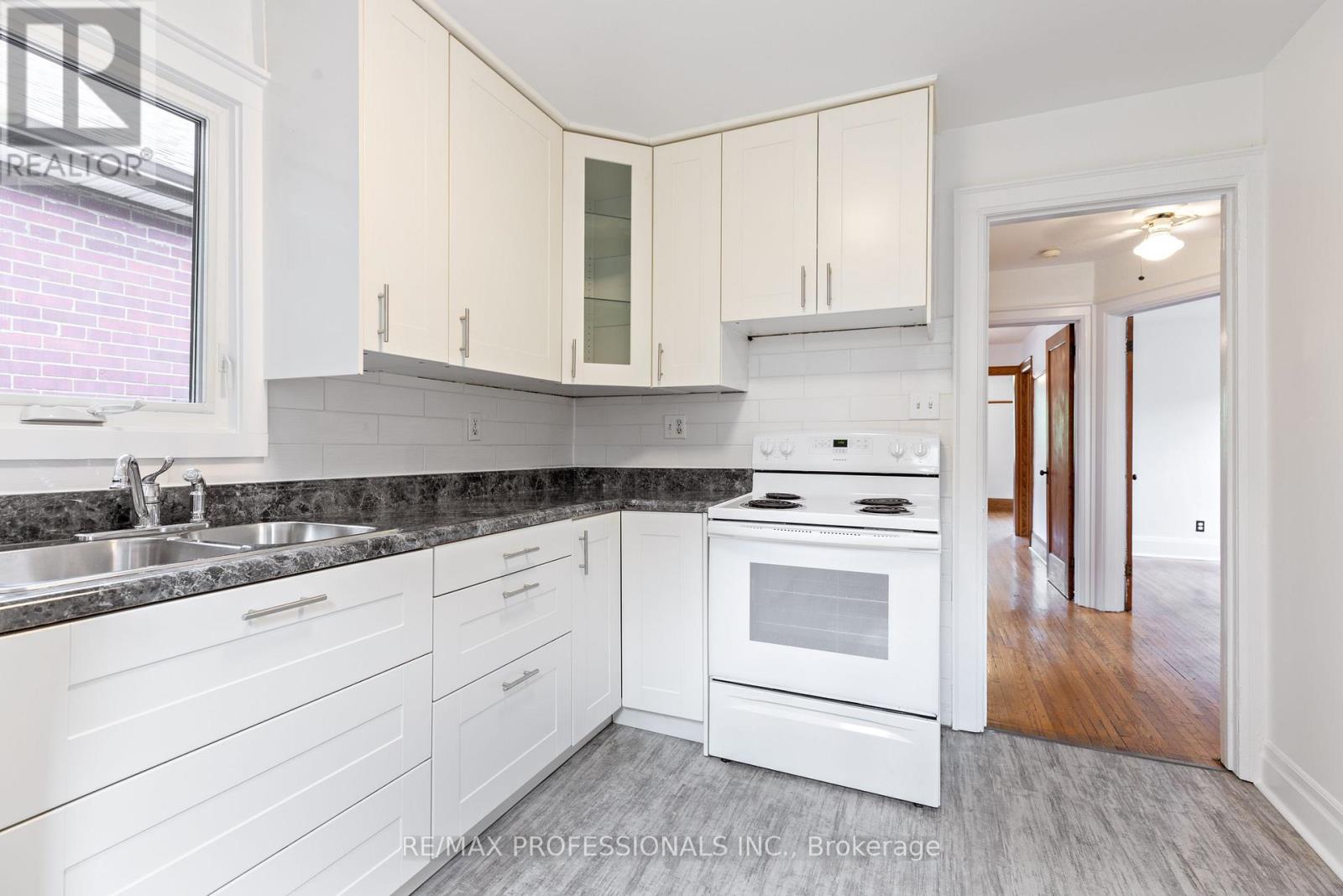 502 Jane Street, Toronto, Ontario  M6S 4A2 - Photo 26 - W13710802