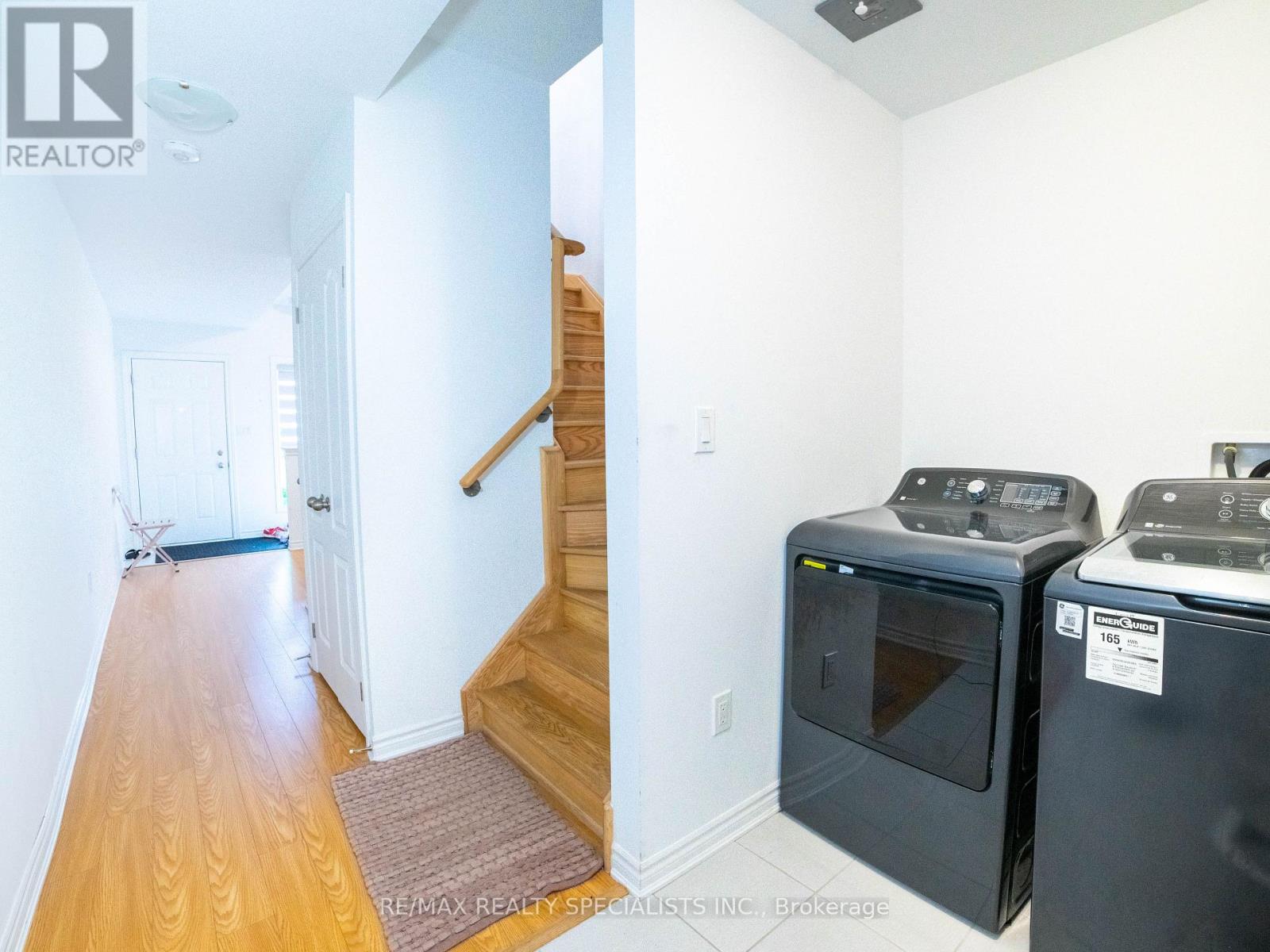 29 Tiveron Avenue, Caledon, Ontario L7C 3S9 - Photo 3 - W13710814