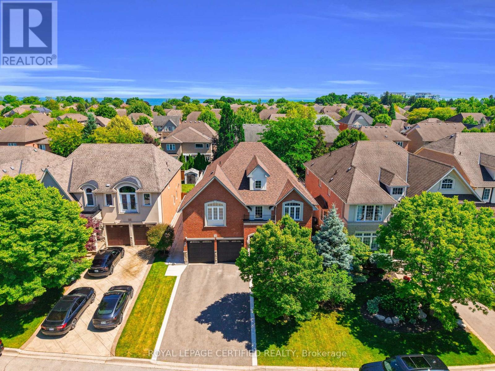 3406 Buena Vista Court, Oakville, Ontario L6L 6W6 - Photo 2 - W13710876