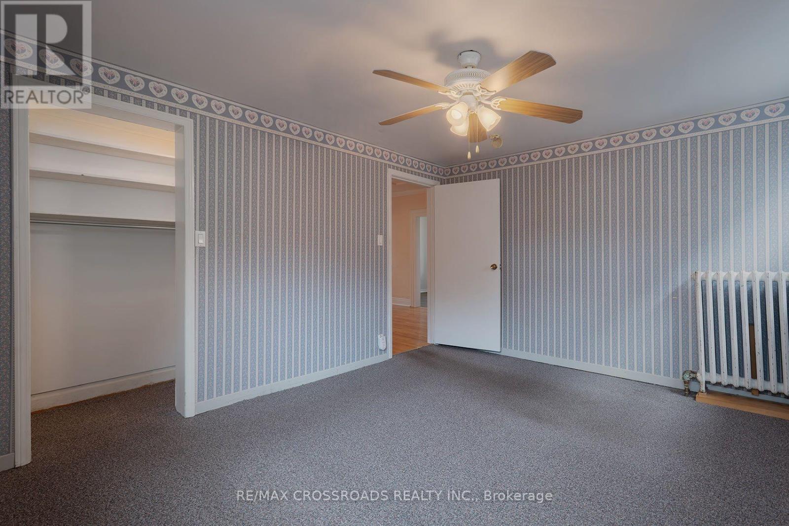 218 Gledhill Avenue, Toronto, Ontario  M4C 5L1 - Photo 17 - E13710726