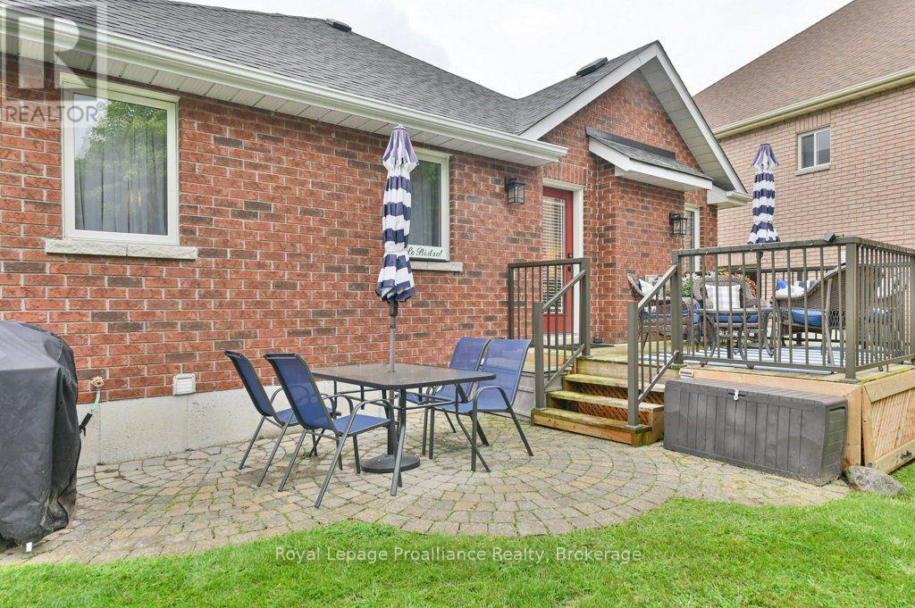 16 Magnolia Court, Belleville, Ontario  K8P 5M7 - Photo 8 - X13707768