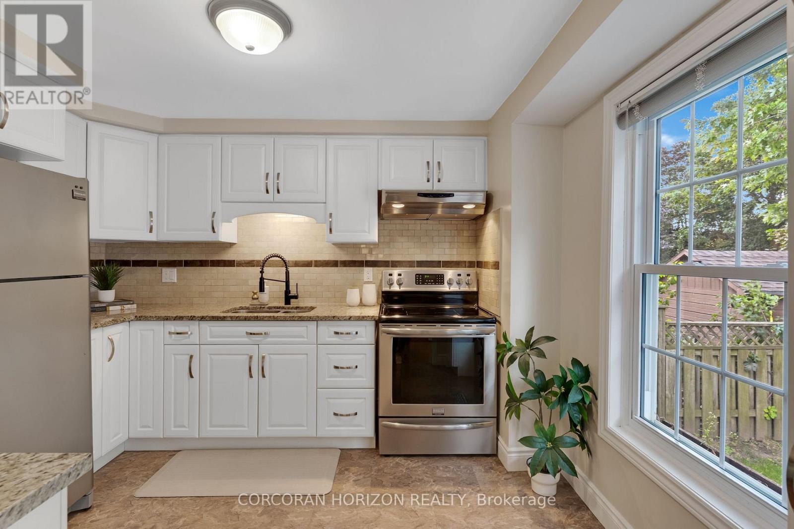 122 Foxridge Drive, Cambridge, Ontario N3C 3M8 - Photo 11 - X13710674