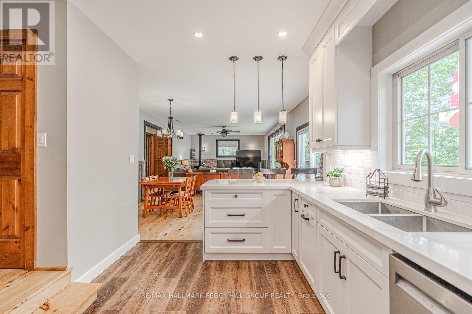 1008 Cove Road, Gravenhurst, Ontario  P0E 1G0 - Photo 8 - X13710706