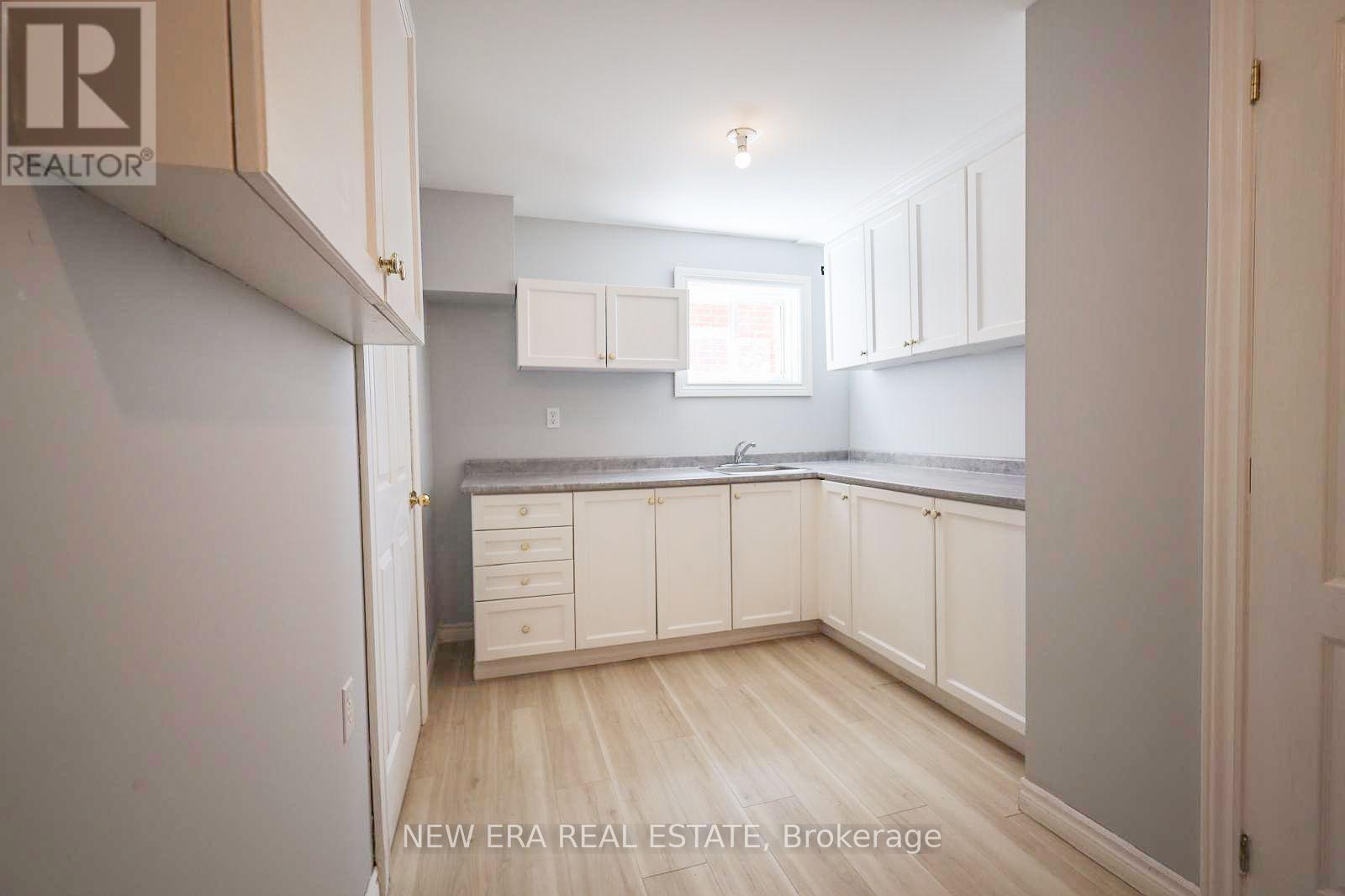 704 Brandenburg Boulevard, Waterloo, Ontario  N2T 2V4 - Photo 19 - X13710752