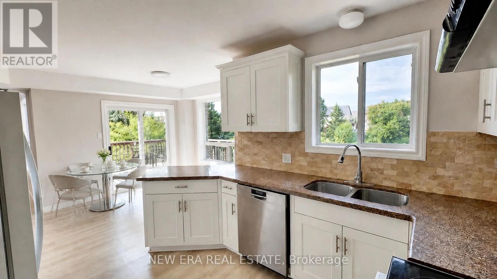 704 Brandenburg Boulevard, Waterloo, Ontario  N2T 2V4 - Photo 8 - X13710752
