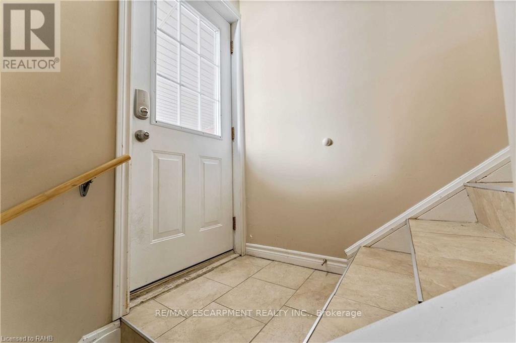 Basement - 864 Upper Ottawa Street, Hamilton, Ontario  L8T 3V5 - Photo 2 - X13710842