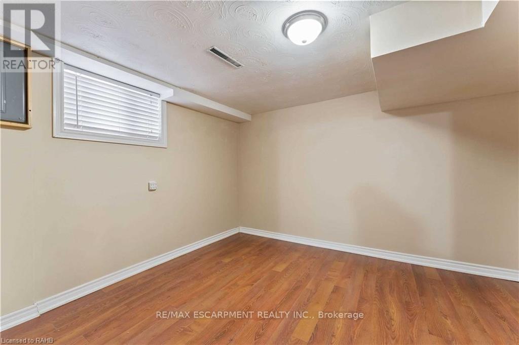 Basement - 864 Upper Ottawa Street, Hamilton, Ontario  L8T 3V5 - Photo 4 - X13710842