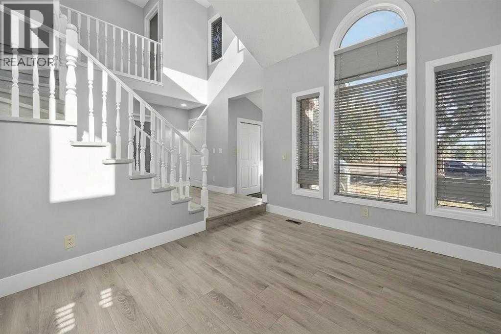 55 Millrise Way SW, Calgary, Alberta T2Y 2M7 - Photo 3 - A2310461