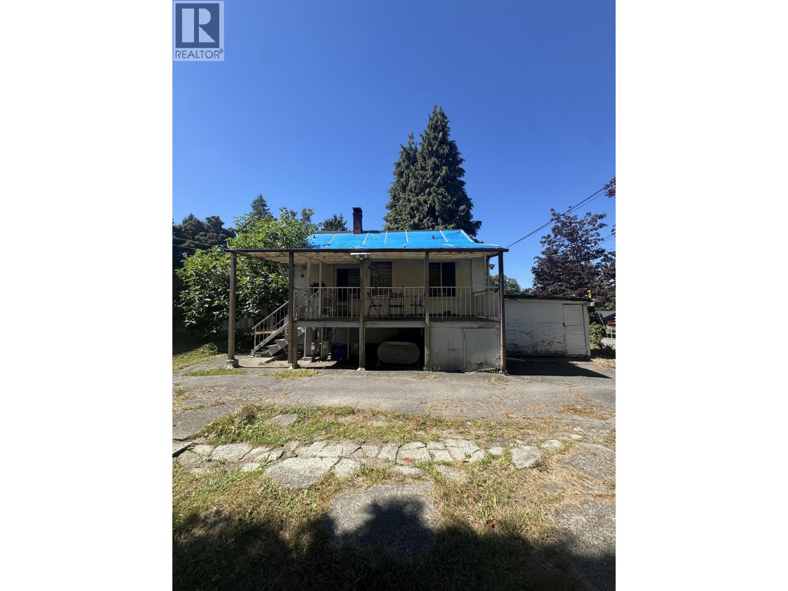 4910 Willingdon Avenue, Burnaby, British Columbia  V5G 3H8 - Photo 2 - R3158351