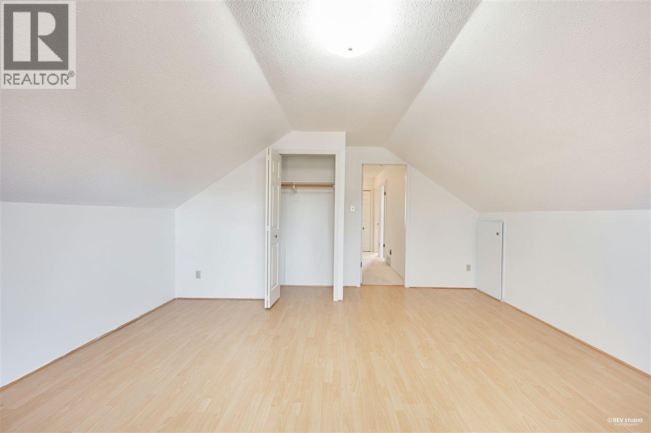 9400 Mcburney Drive, Richmond, British Columbia  V6Y 3C6 - Photo 8 - R3158467