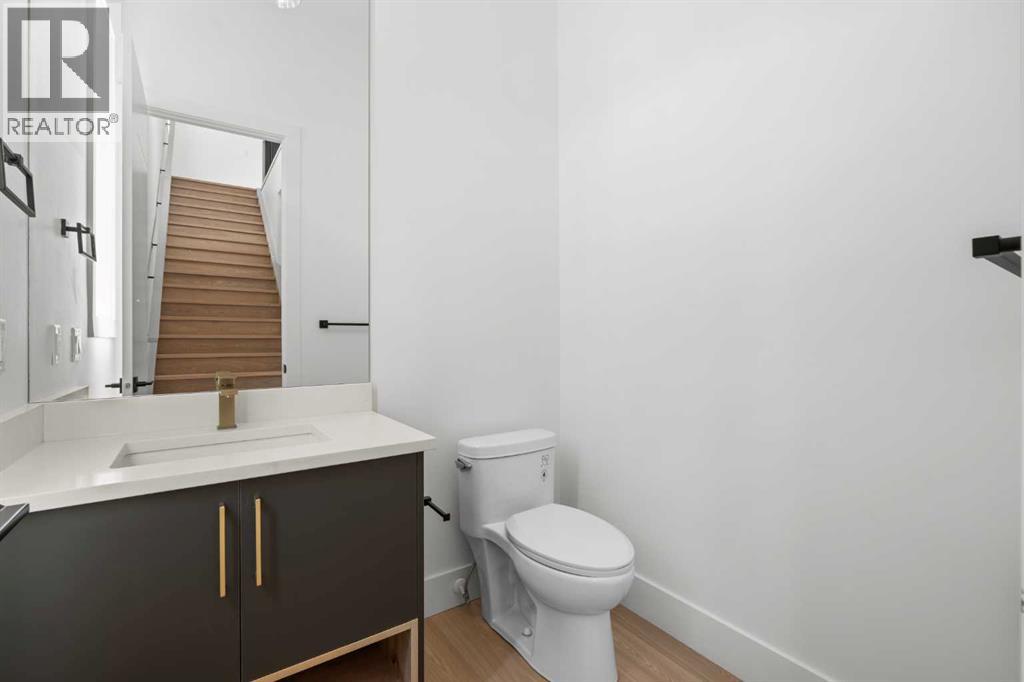 514 37 Street Sw, Calgary, Alberta  T3C 1R6 - Photo 8 - A2338411
