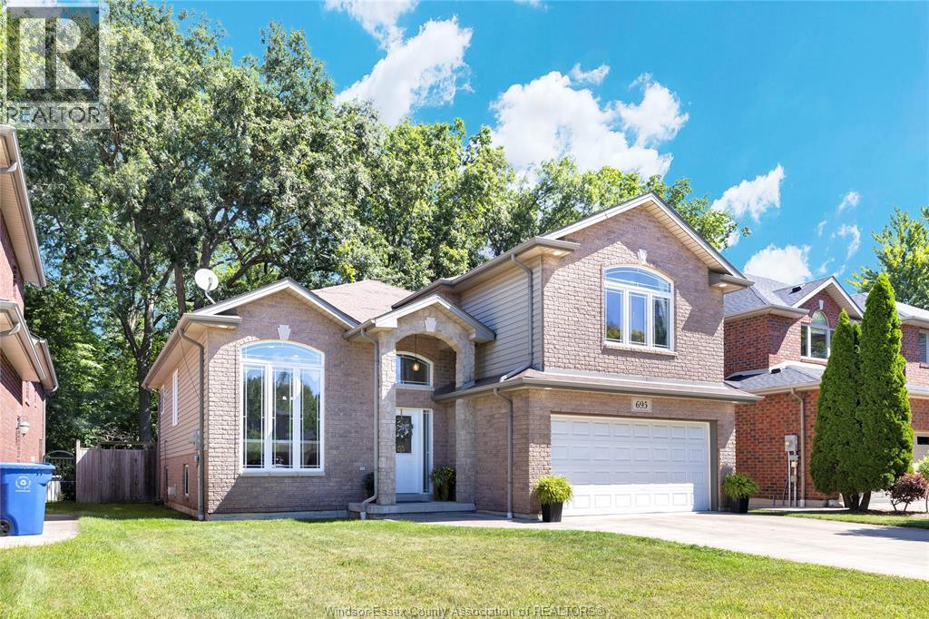695 International Avenue, Lasalle, Ontario  N9J 0A5 - Photo 2 - 26020760