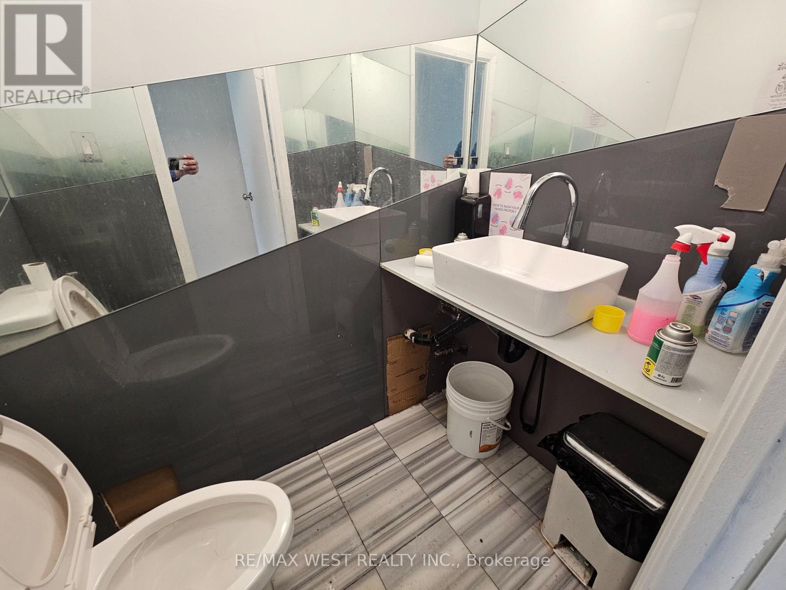 4 + 4b - 210 Drumlin Circle, Vaughan, Ontario  L4K 3E3 - Photo 16 - N13708736