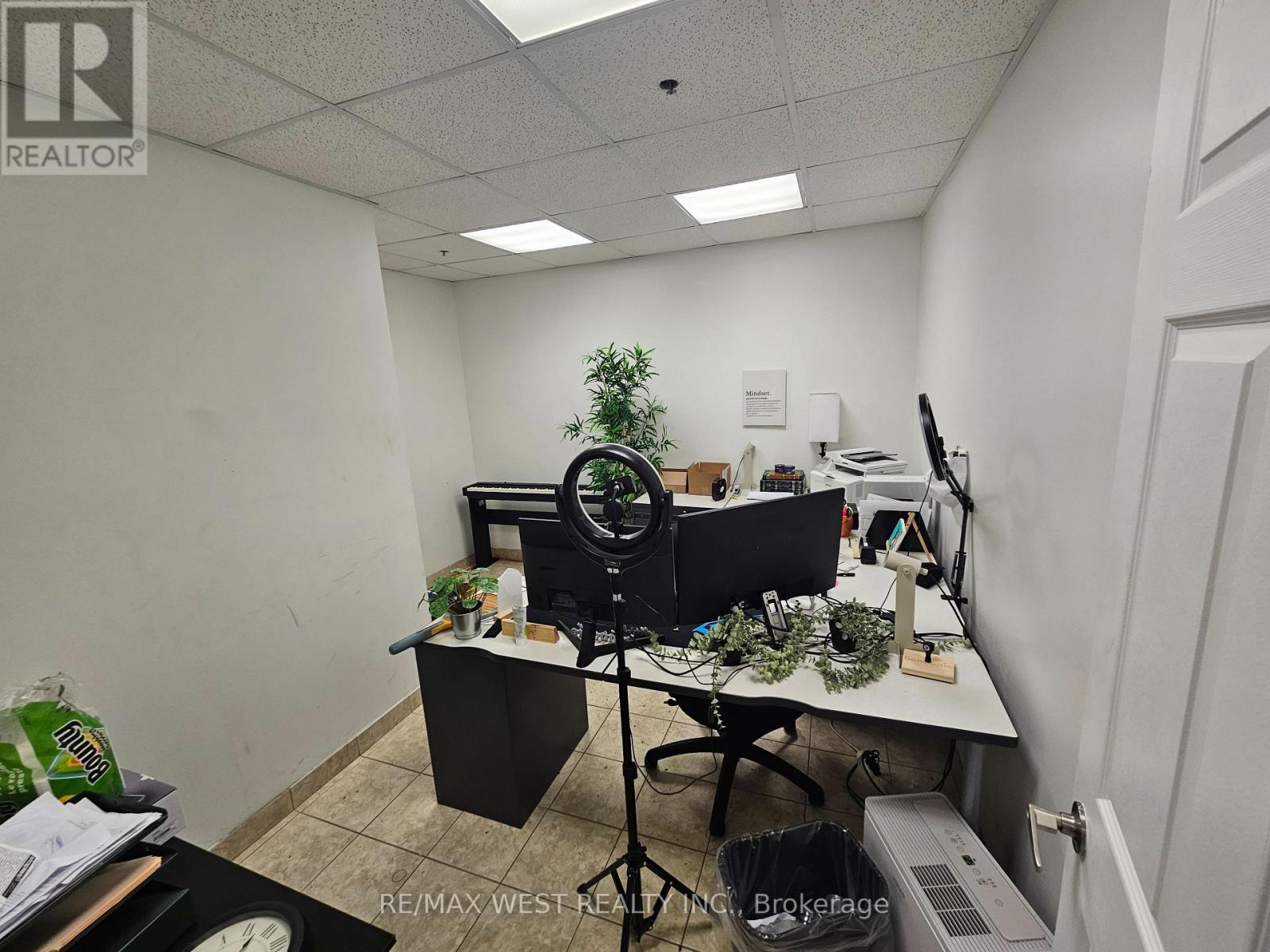 4 + 4b - 210 Drumlin Circle, Vaughan, Ontario  L4K 3E3 - Photo 20 - N13708736