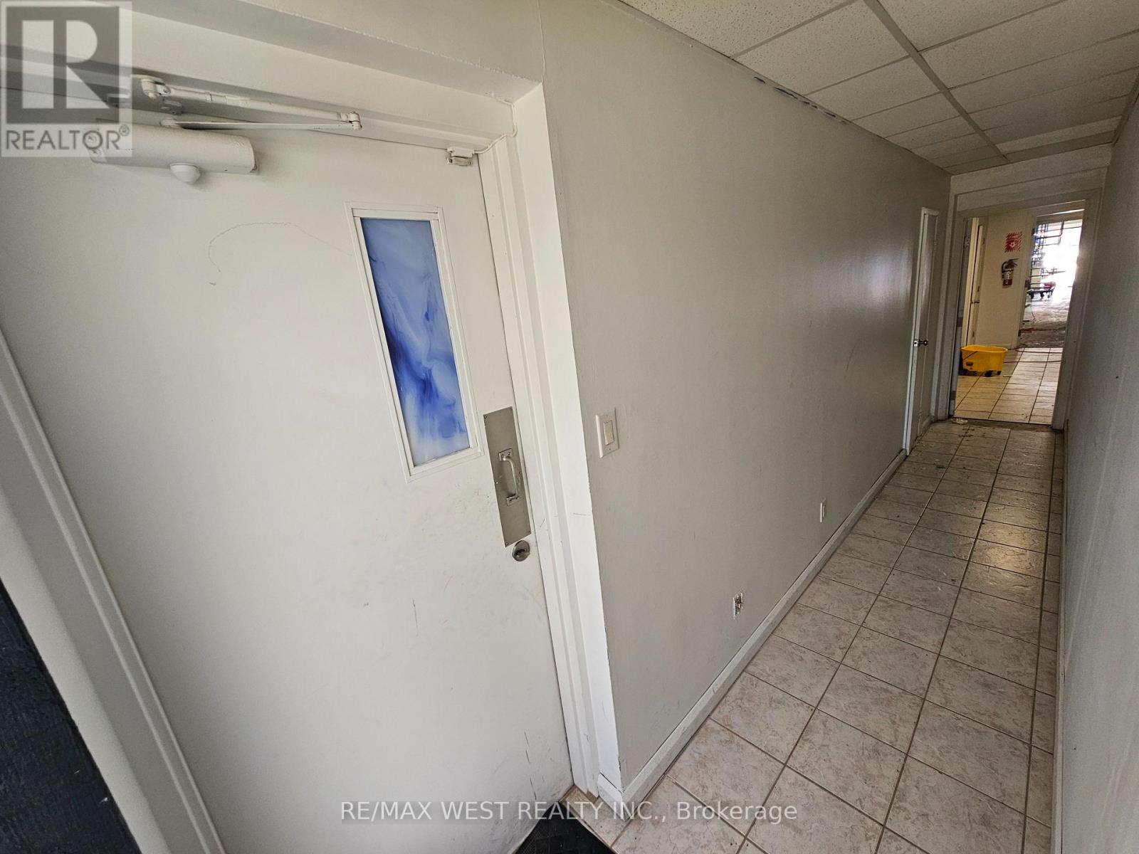 4 + 4b - 210 Drumlin Circle, Vaughan, Ontario  L4K 3E3 - Photo 18 - N13708736