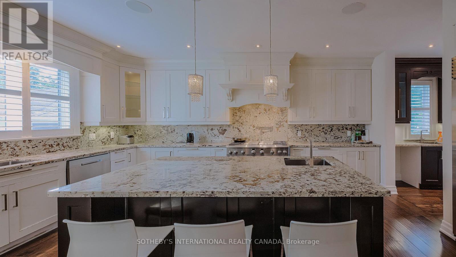 369 Lees Lane, Oakville, Ontario  L6L 4S4 - Photo 12 - W13474166