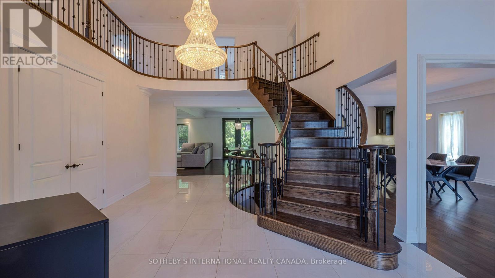 369 Lees Lane, Oakville, Ontario  L6L 4S4 - Photo 2 - W13474166