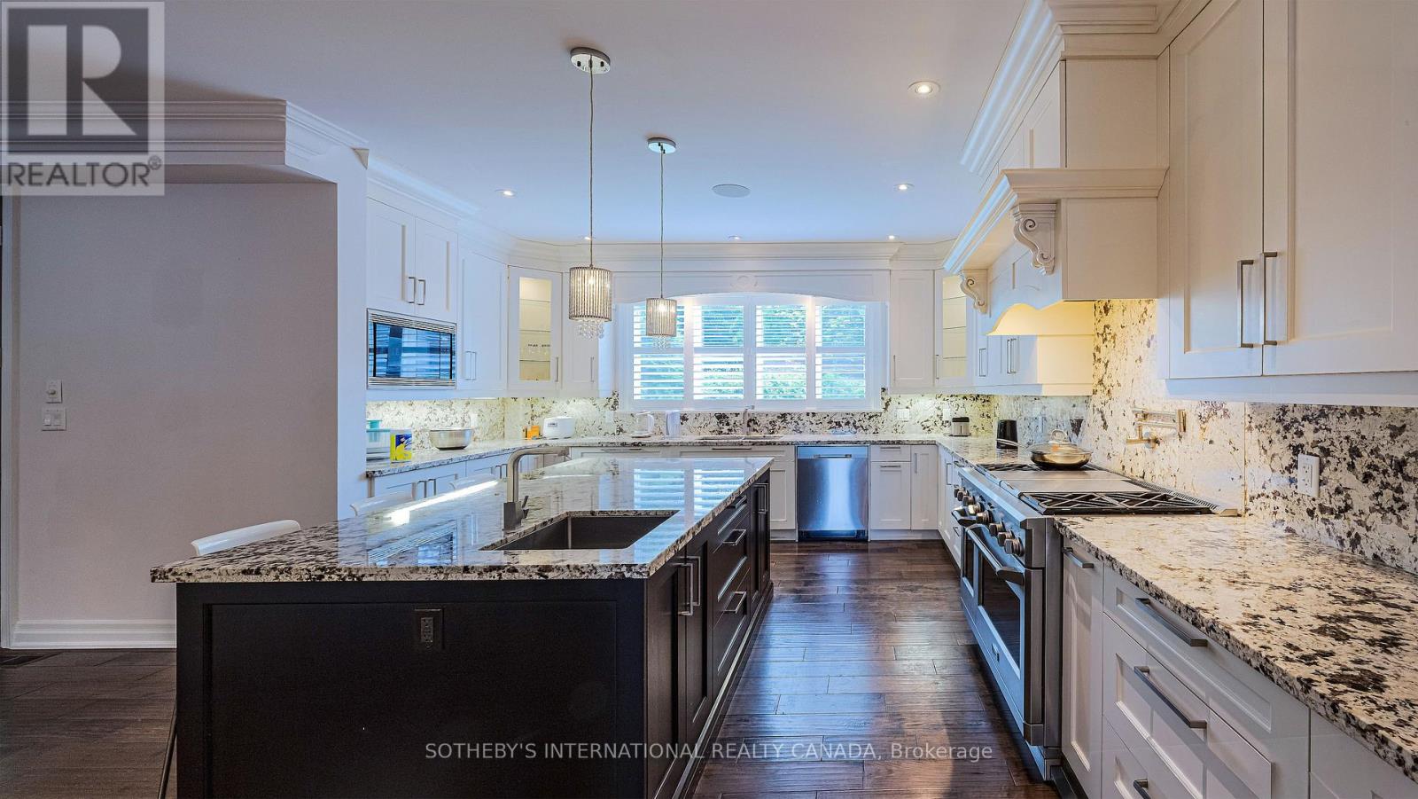 369 Lees Lane, Oakville, Ontario  L6L 4S4 - Photo 8 - W13474166