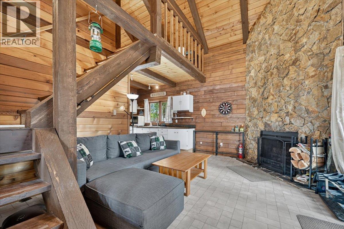 5422 Dutch Creek Road, Fairmont Hot Springs, British Columbia  V0B 1L2 - Photo 4 - 10398413