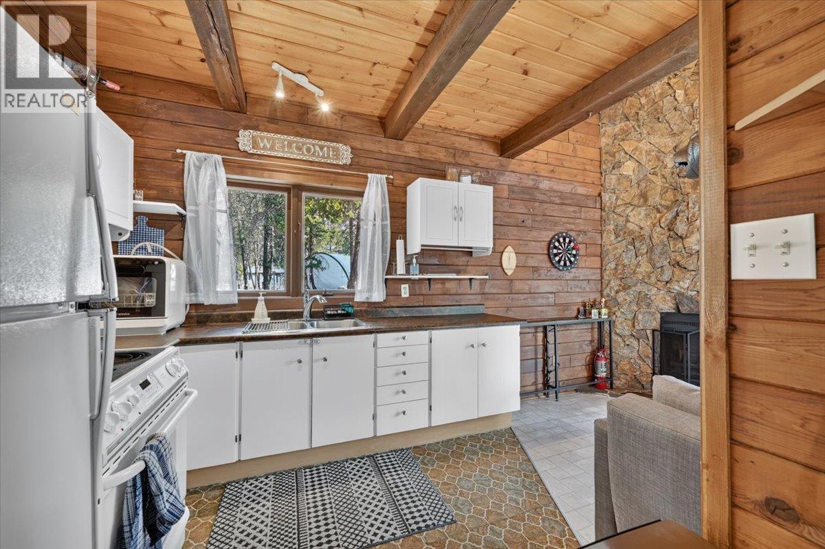 5422 Dutch Creek Road, Fairmont Hot Springs, British Columbia  V0B 1L2 - Photo 8 - 10398413
