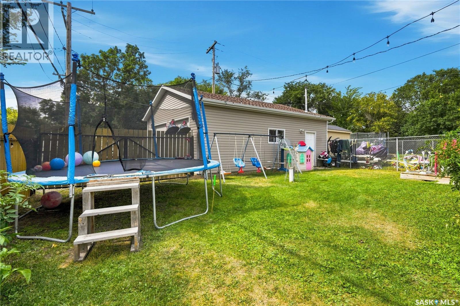 130 6th Street, Pilot Butte, Saskatchewan  S0G 3Z0 - Photo 38 - SK046540